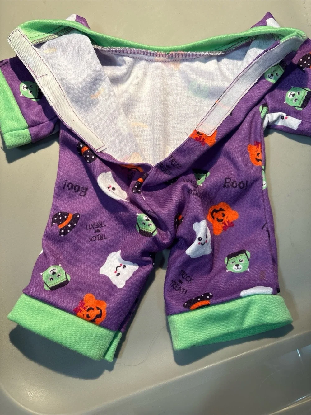 Lot 2 Build-A-Bear HALLOWEEN SLEEPER & Spooky Spirit Shirt Trick Treat Ghost